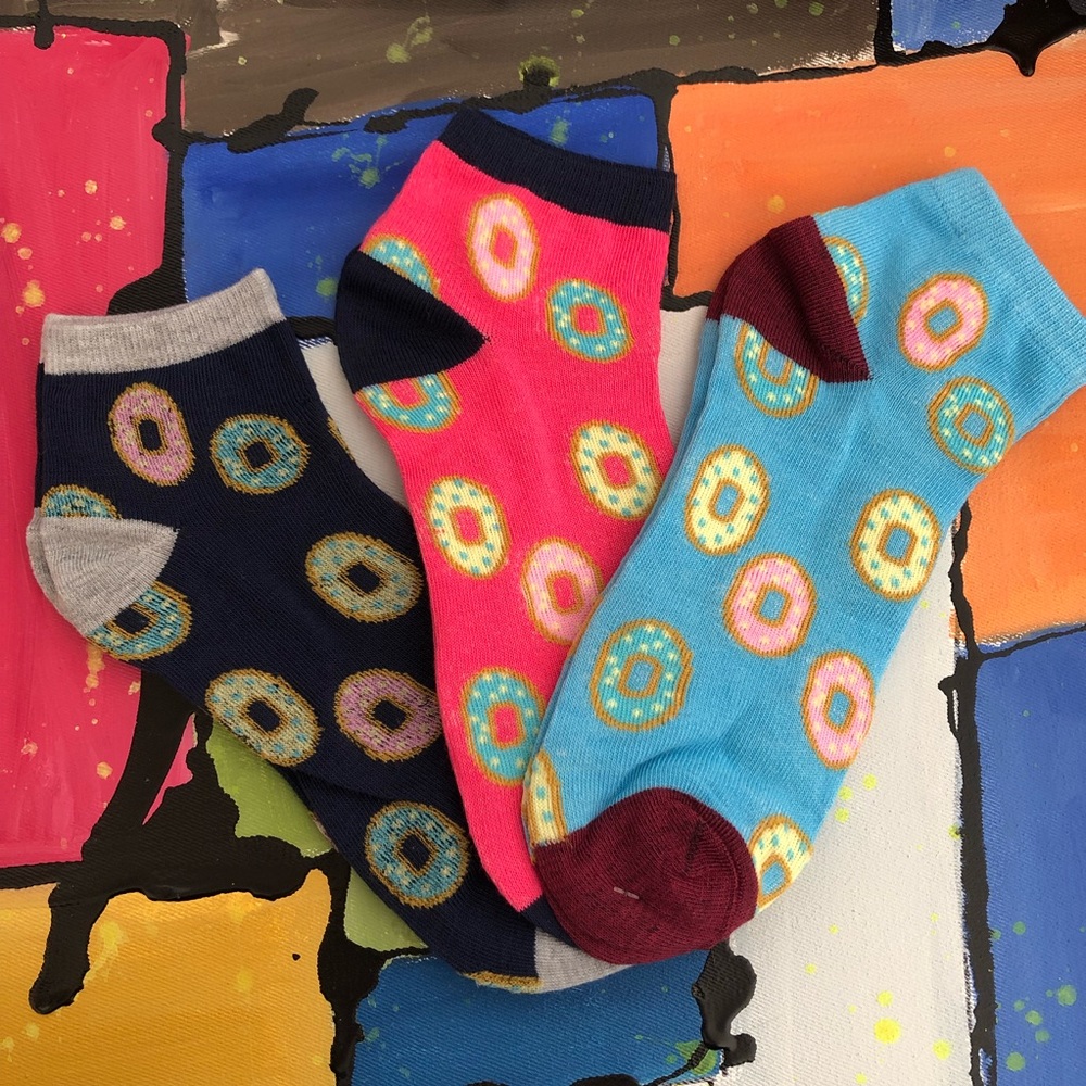 “SPRINKLES DONUT” ANKLE SOCKS